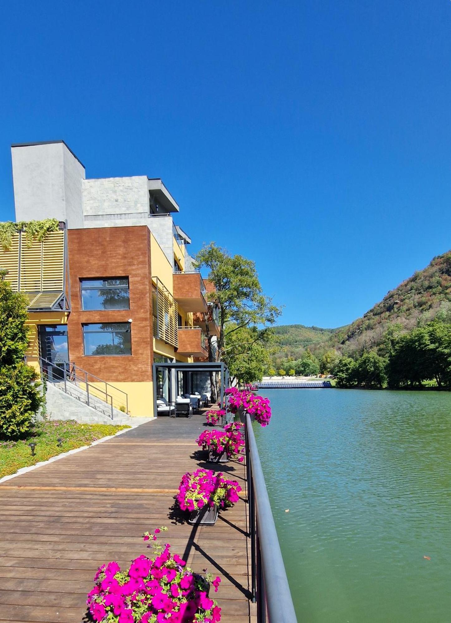 Waterside Spa Hotel Ogneanovo Exterior foto